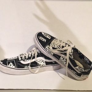 Vans. Pristine Condition. Men (9) Women (10.5)